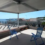 Casa 1 Sole - Mare - Montagna - Con Terrazza Panoramica דירה *