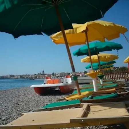 Casa 1 Sole - Mare - Montagna E Terrazza Panoramica Appartement *