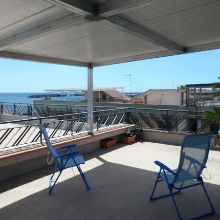 Casa 1 Sole - Mare - Montagna - Con Terrazza Panoramica Appartement *