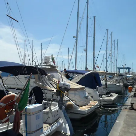 Daire Casa 1 Sole - Mare - Montagna - Con Terrazza Panoramica